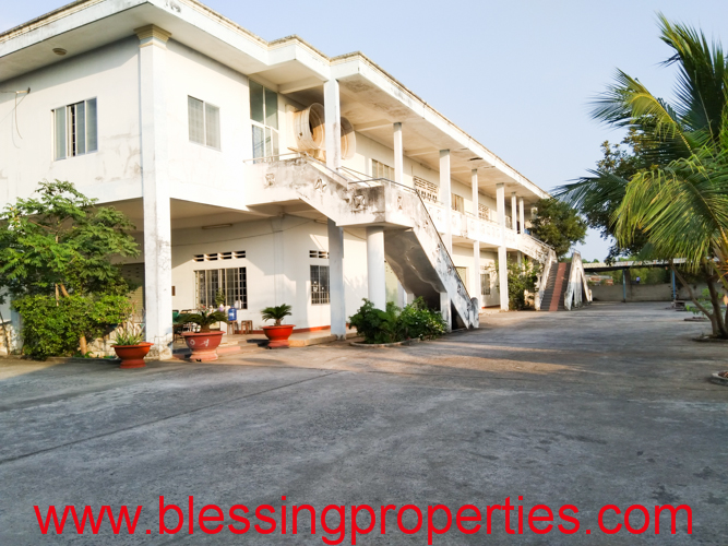 Small Garment Factory Outside Industrial Park For Rent